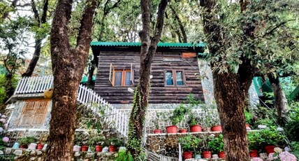 La Villa Bethany Landour Room Type - Pahadi Wilson's Log Cabin