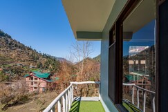 Jibhi Cottage (Couple Friendly & Family Stay)