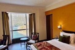 Aloha on divine Ganges apartment with infinty pool