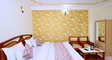 Hotel Vijay Niwas Room Type - Double Deluxe Room