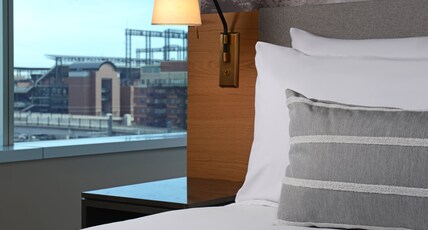 Hotel Indigo Denver Downtown Room Type - 1 King Bed Standard City View 3