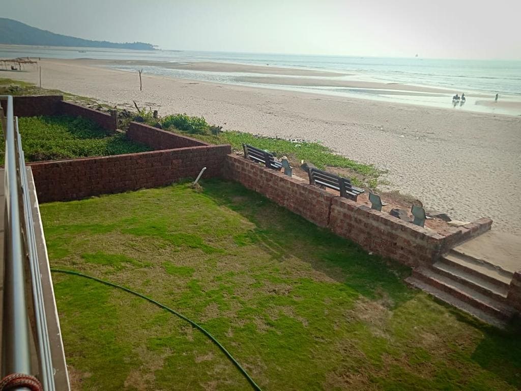 Mahalaxmi Beach Resort, Tarkali Devbaug - Tap to explore photos