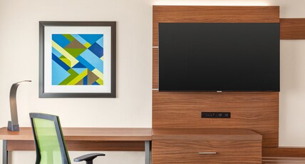 Holiday Inn Express & Suites Austin North Room Type - 2 Queen Suite