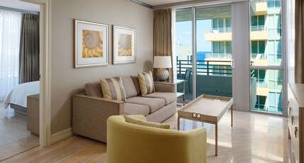 Hilton Bentley Miami/South Beach Room Type - 1 KING BDRM SUITE BALCONY