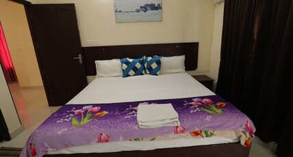 Classique Inn | Near Padmanabhaswamy Temple Room Type - Standard Room Non AC