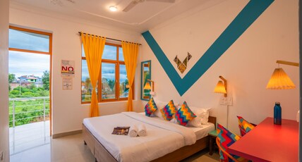 goSTOPS Bir Landing Site  Room Type - Deluxe Private Room with Premium Balcony and Ensuite Bathroom
