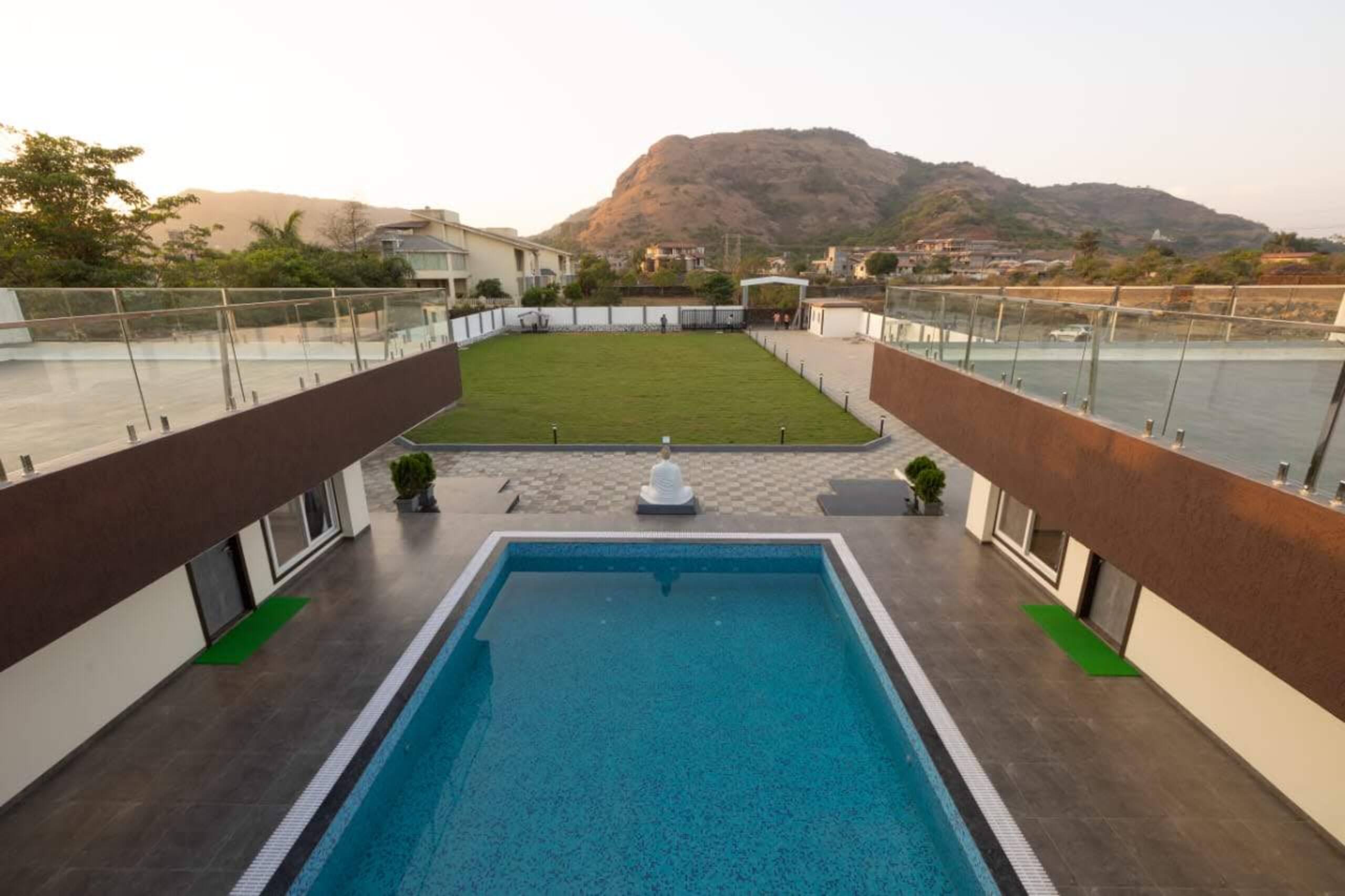 Jangid Mansions 5 BHK Pure Veg Luxury Villa - Tap to explore photos