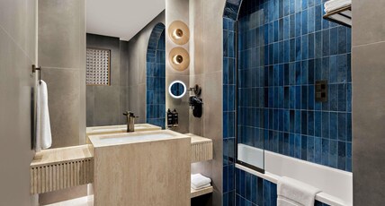 MERCURE ABU DHABI DOWNTOWN Room Type - SUPERIOR ROOM KING