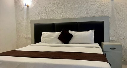 Golden Tree A Luxury  Room Type - Deluxe Room