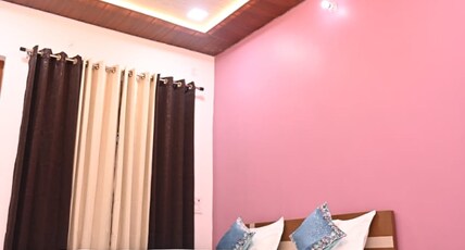 Radhe Palace Room Type - Deluxe Room Non Ac