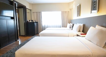 Ramada Plaza by Wyndham Bangkok Menam Riverside Room Type - 3 Twin Beds, Triple Room