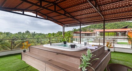 AlohaStayz Goa Room Type - Cosmic by StayAtAloha- 3 BHK Penthouse with Jacuzzi