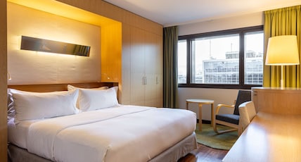 Hilton Helsinki Airport Room Type - KING BEDDED EXECUTIVE ROOM
