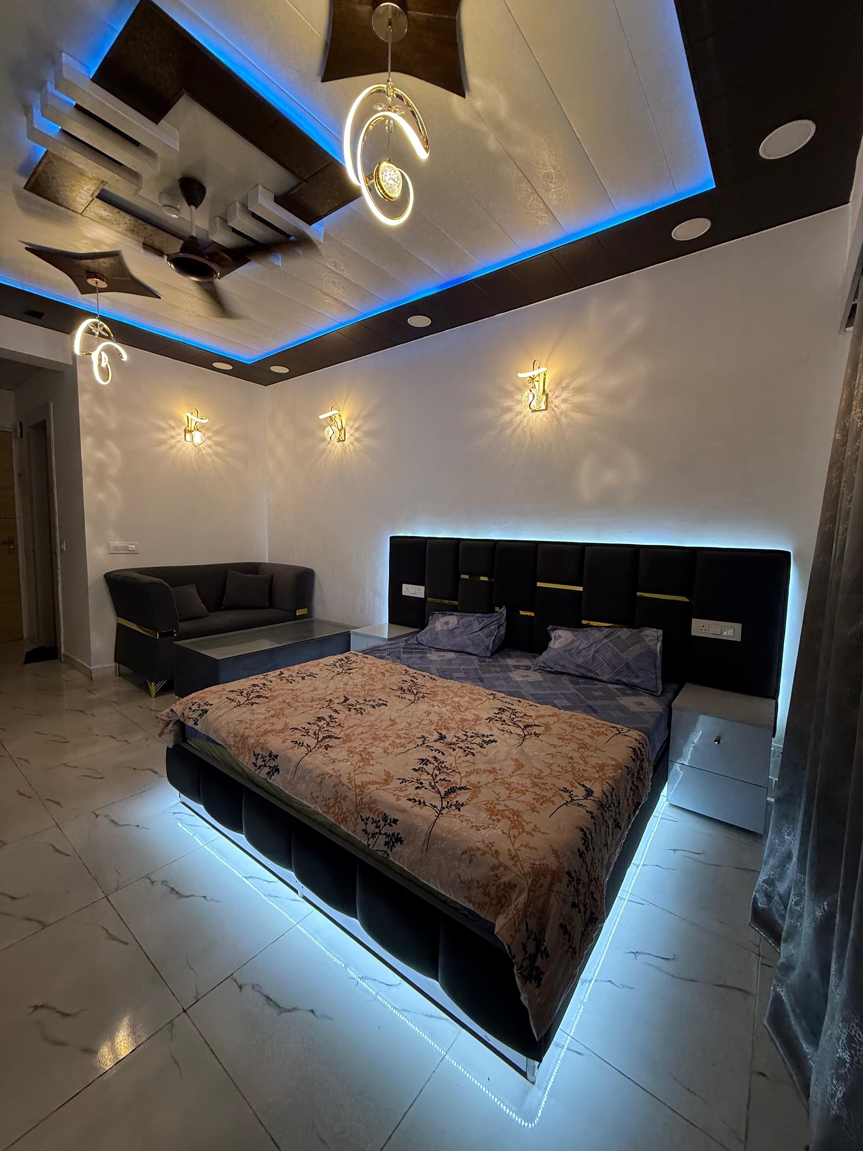 Aura studio - Tap to explore photos