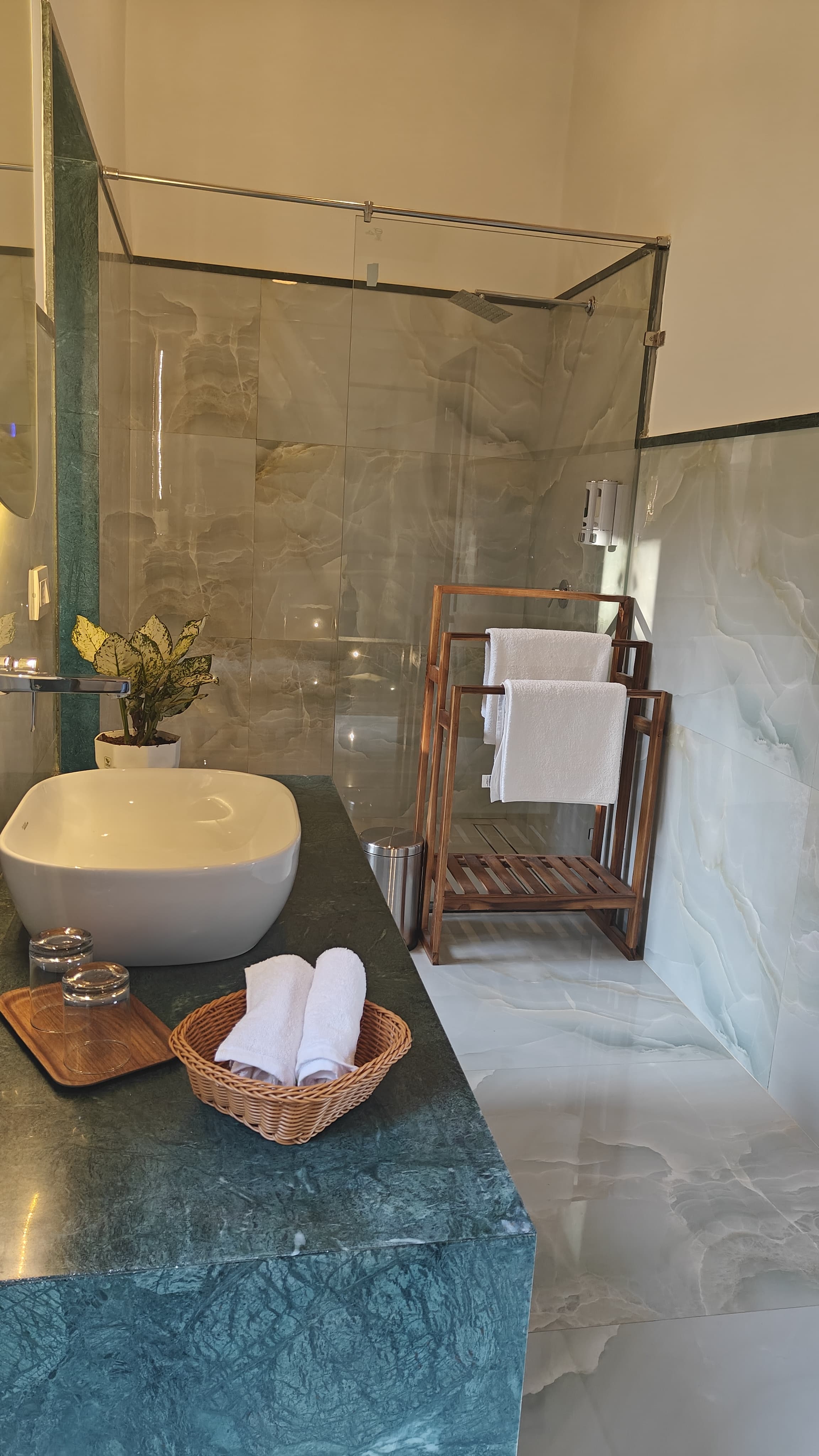 GIRISADAN BOUTIQUE FARMSTAY - Tap to explore photos