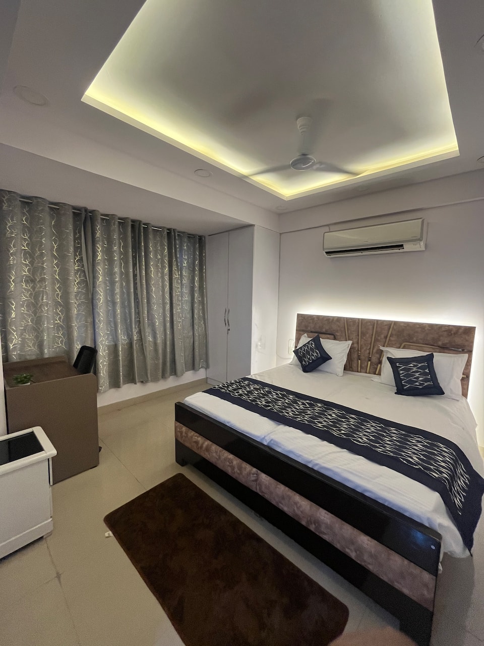 The Vasant Stay | Elegant 2BHK -Airport Transit - Tap to explore photos