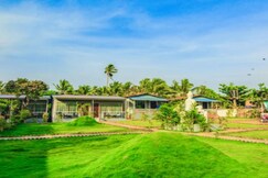 Treebo Lands End Beach Resort Morjim