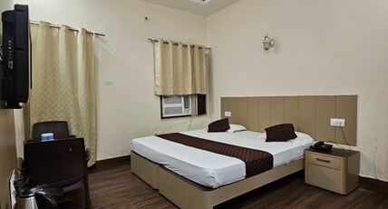 Hotel Padmini International Room Type - Standard Room