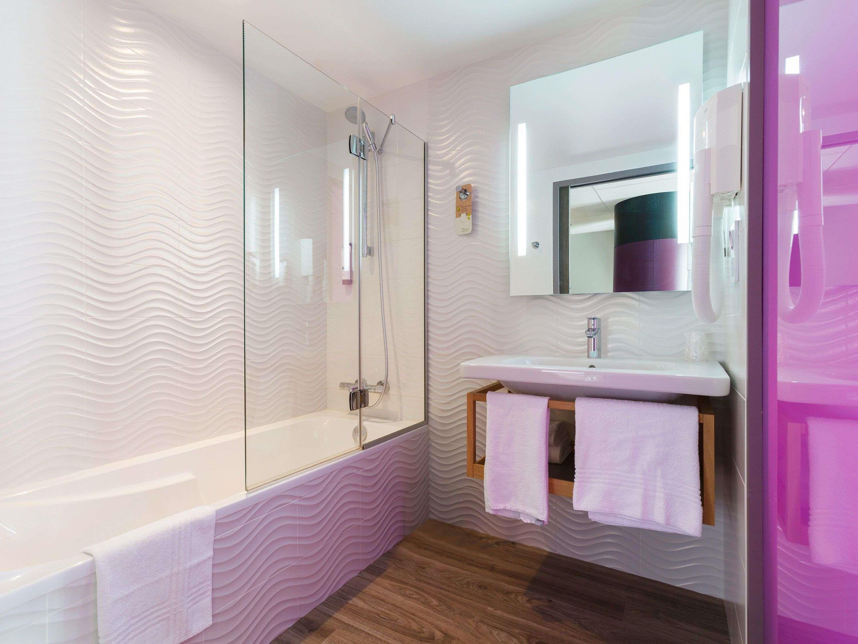ibis Styles Les Sables - Olonne Sur Mer - Tap to explore photos