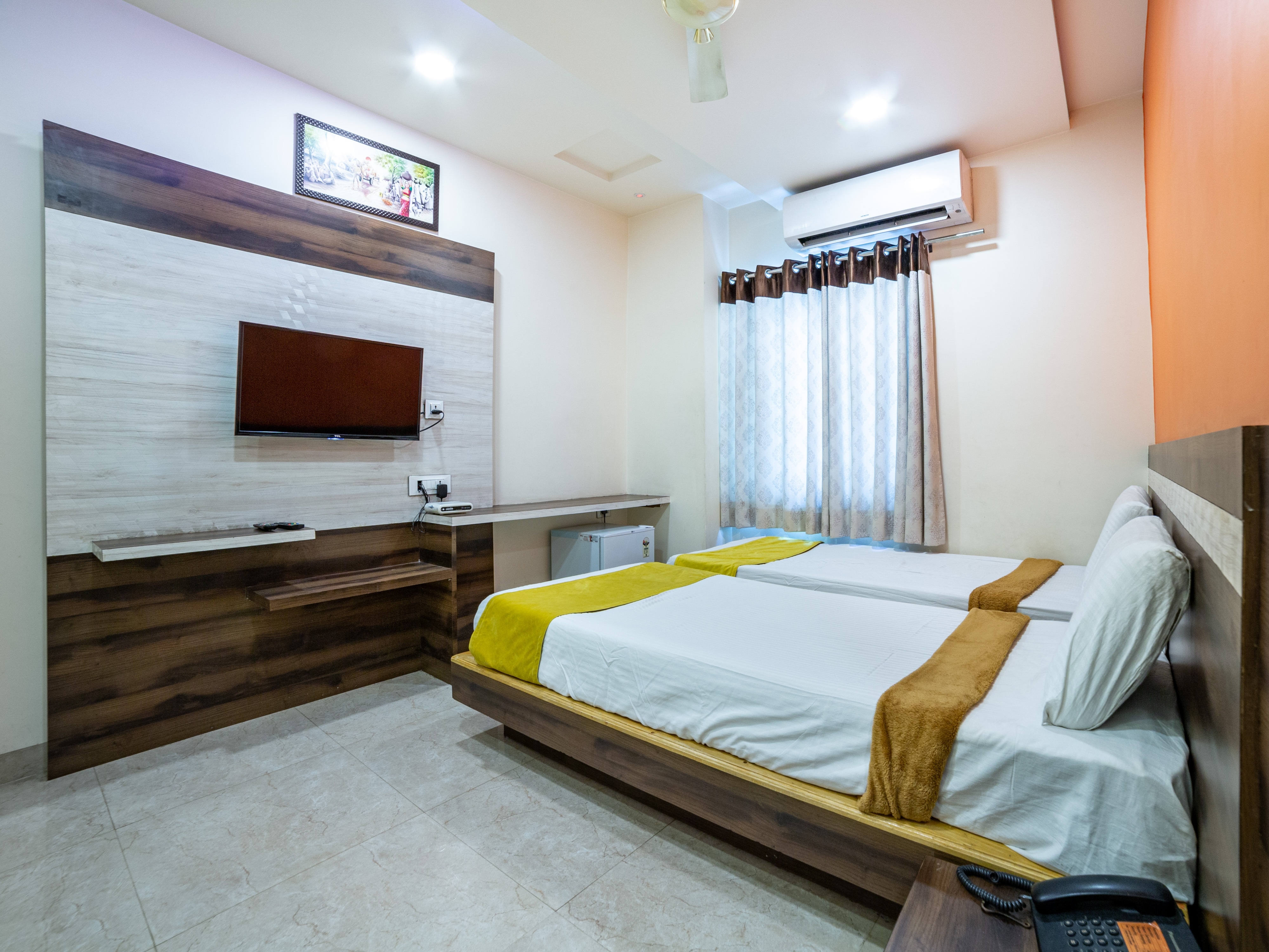 Hotel Balaji Grand - Tap to explore photos