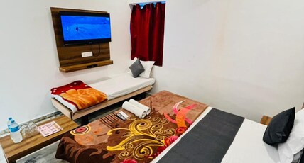 Dharma Ji Palace Mount Abu Room Type - Deluxe Triple Bed Ac Room