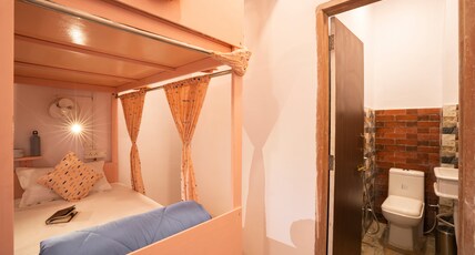 Unplan Udaipur - Lake Facing Room Type - 4 Bed female dorm