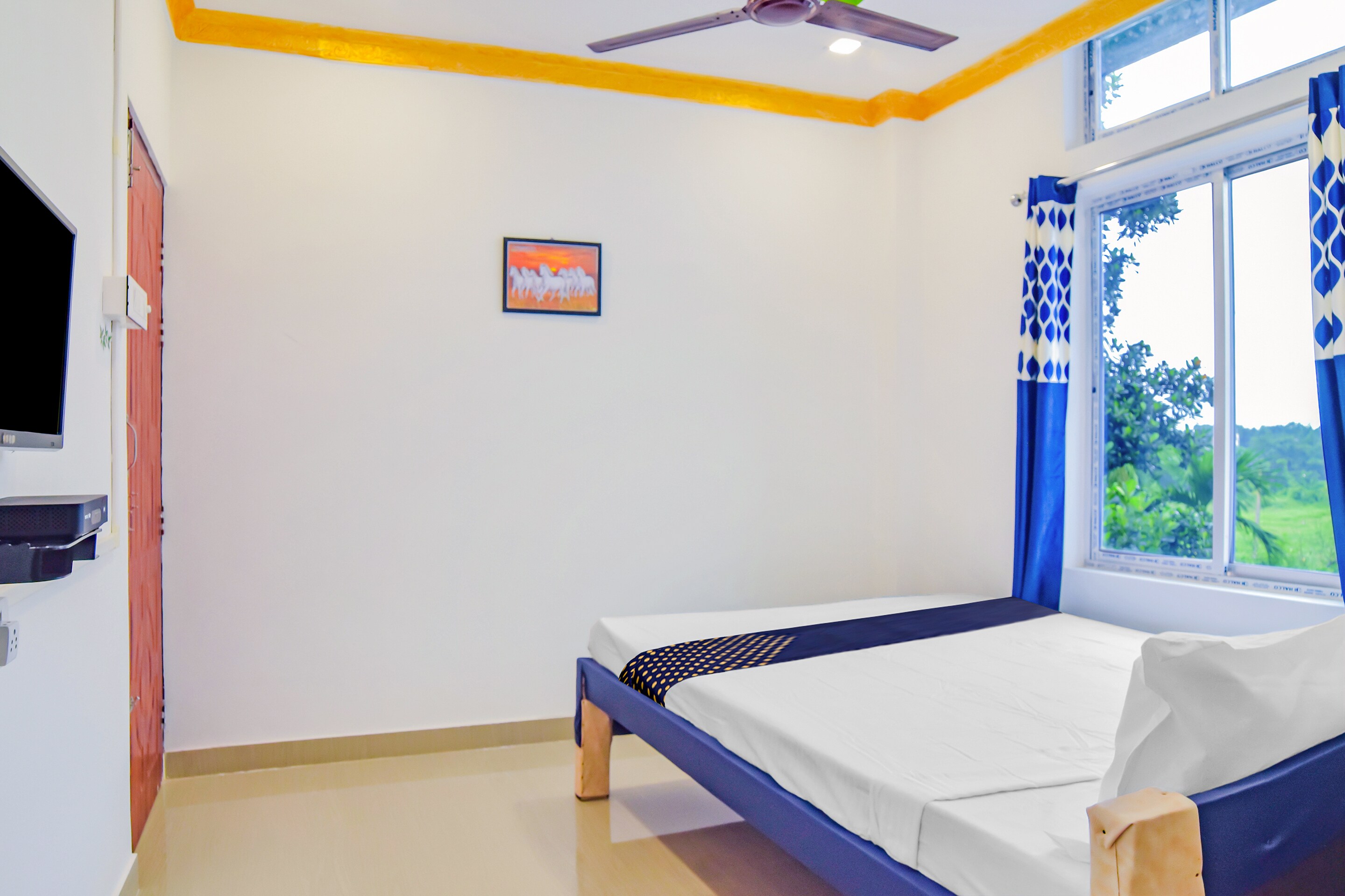 OYO 81427 Nirvaan Guest House - Tap to explore photos