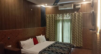 Hotel Gaurav Plaza Room Type - Bedroom 3