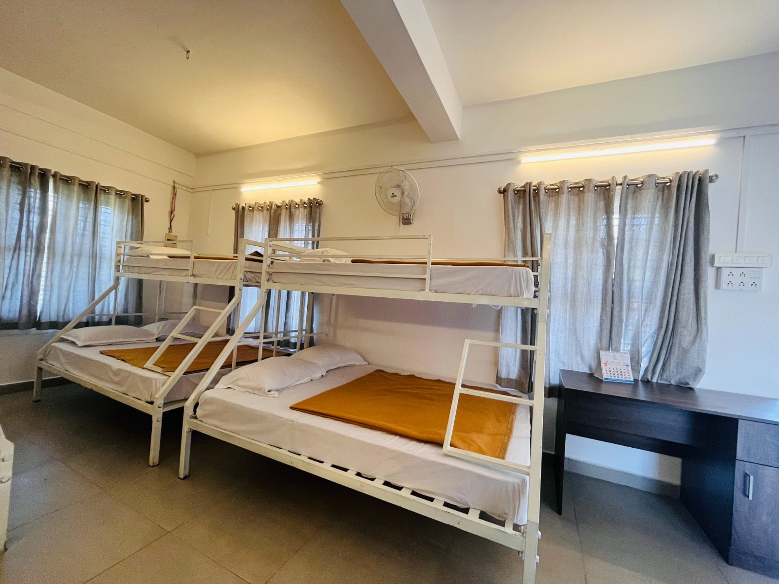 7 Malai Residency Munnar - Tap to explore photos