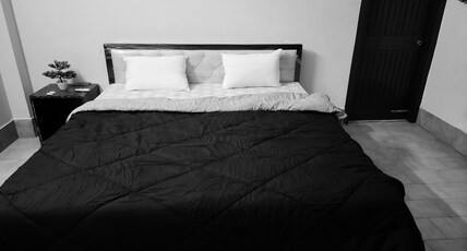 Majesty Manor Homestay Room Type - Premium AC Room