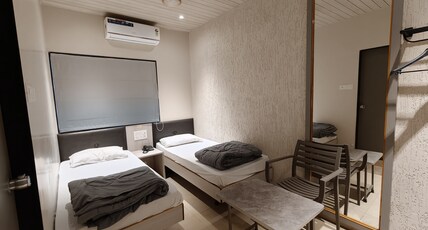 Hotel Ramnivas Room Type - AC Deluxe Twin Bed