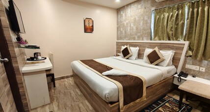 Hotel  Aatithya Room Type - Deluxe AC Room