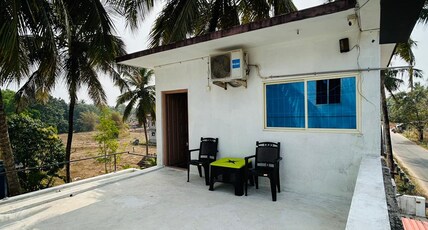 Bhairavi Homestay Room Type - AC Single Room