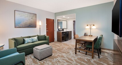 Embassy Suites San Marcos Hotel, Spa & Conference Center Room Type - 1KG MOB HEA ACC TUB STE NS