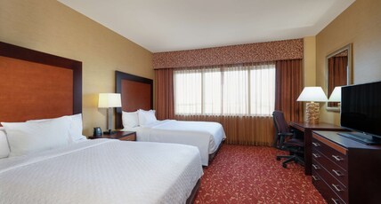 Embassy Suites by Hilton Loveland Conference Center & Spa Room Type - 2 QUEENS SUITE-HEAR ACCESS