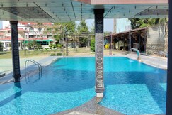 Moon And Mars Resort