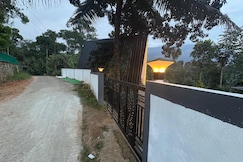 Heavenly Daze Holidays, Munnar