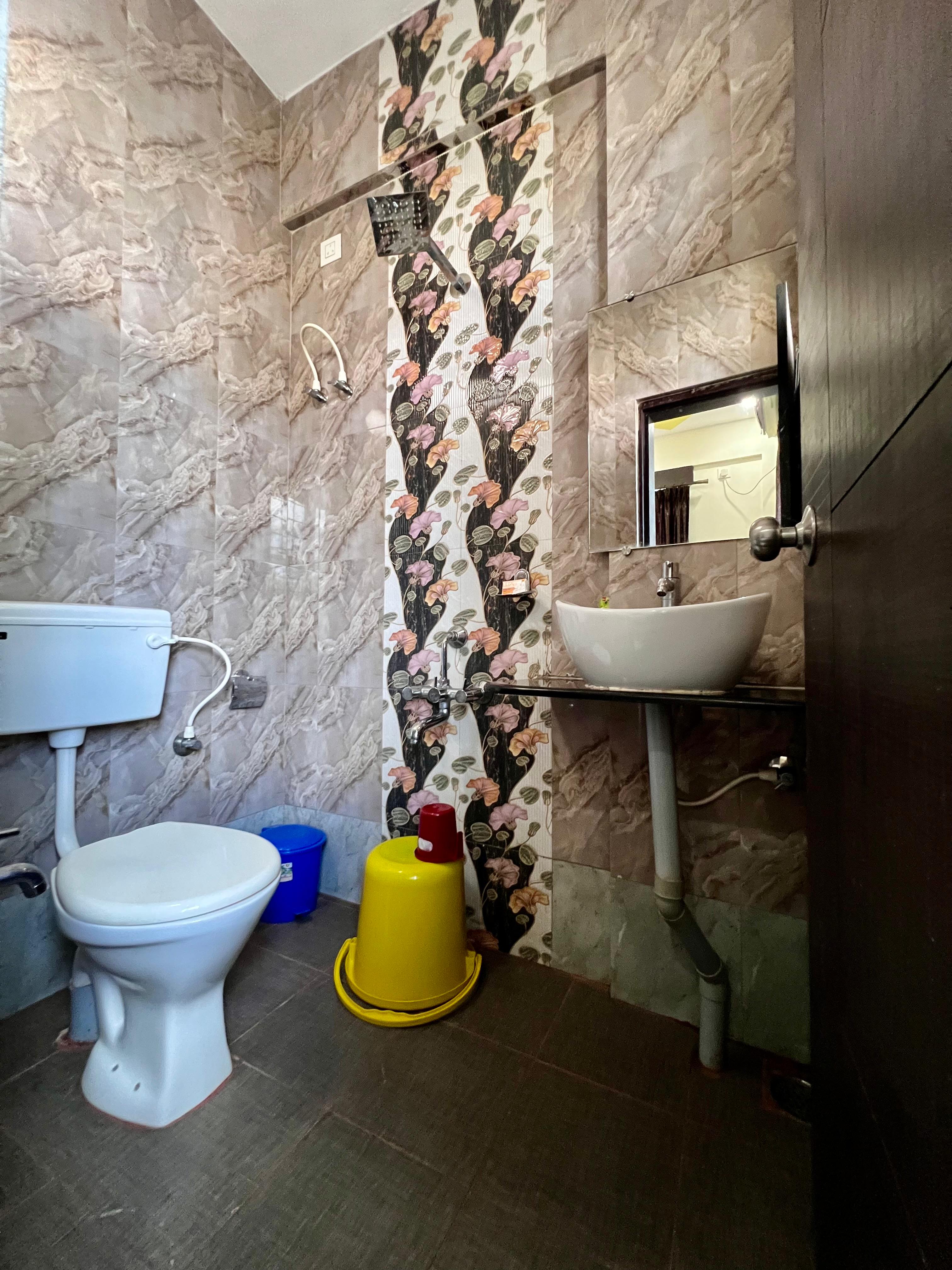 Ratna Sagar Service Apartment. - Tap to explore photos