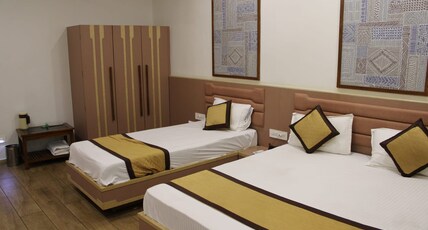 saffron inn Room Type - Cozy Family Space