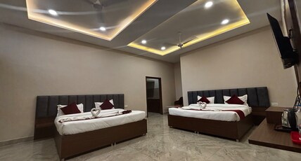 Kanha Motel Room Type - Family Suite with Kitchentte
