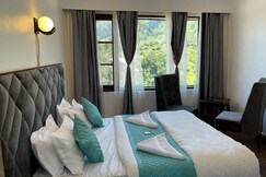 Hotel Apple Tree Restaurant & Cafe