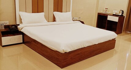 Hotel Emperor Paradise Room Type - Deluxe Room Hotel Emperor Paradise Room Type - Deluxe Room