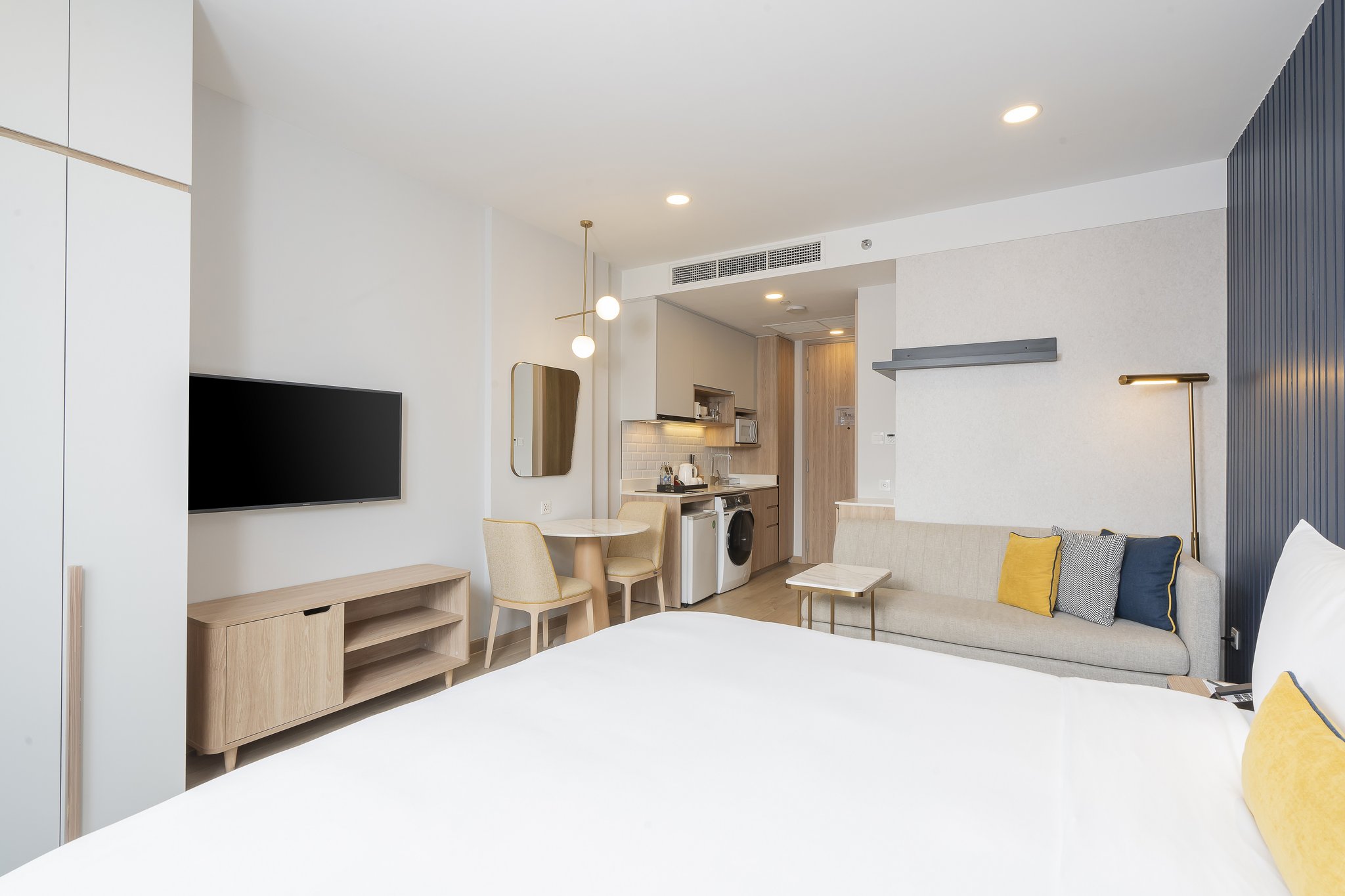 Staybridge Suites Bangkok Thonglor, an IHG hotel - Tap to explore photos