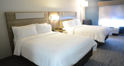 Holiday Inn Express ATHENS Room Type - 2 Queen Beds Standard Comm Accessible