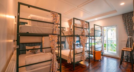 Moustache Pahalgam Room Type - 6 Bed Mixed Dorm