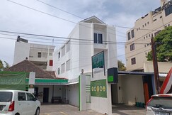Hotel O near Taman Sriwedari formerly Indria Inn