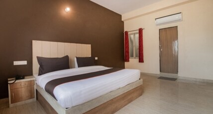 Hotel R.K.Heights Room Type - Superior Deluxe Room - Free High Speed Wi-Fi