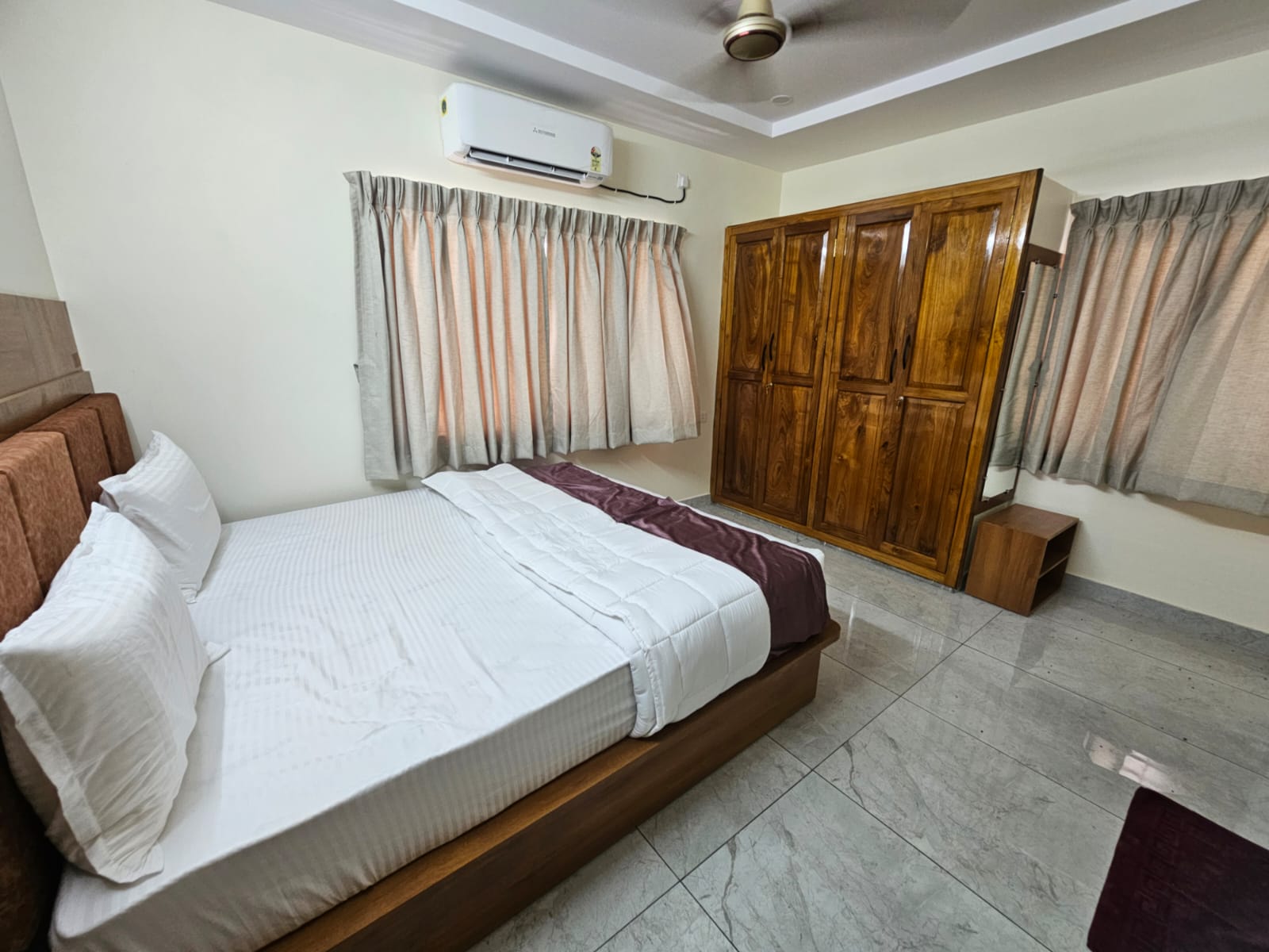 S & S Hometel Rooms - Tap to explore photos