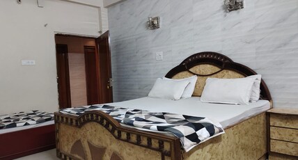 Hotel Purohit Sindhi Camp Room Type - Deluxe Room