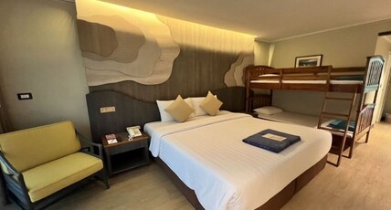 Amora Beach Resort Room Type - Deluxe Family Pool View